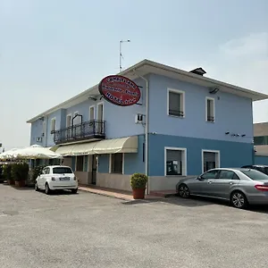 Ristorante Amalfitana 3*, Dello Italia